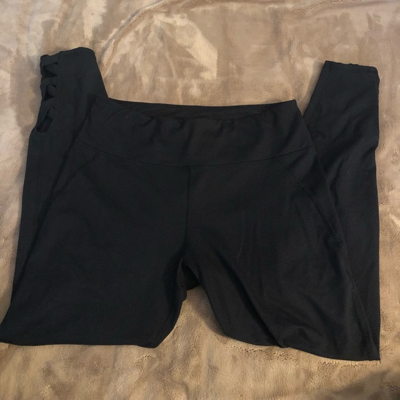 Abercrombie & Fitch Pants - Abercrombie and Fitch cross detail leggings